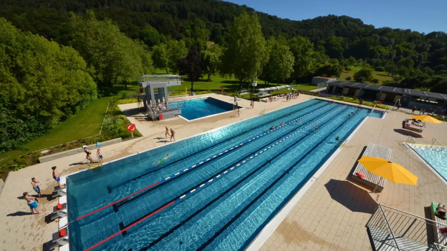 gottmadingen hoehenfreibad deutschland schwimmer und springerbecken fun