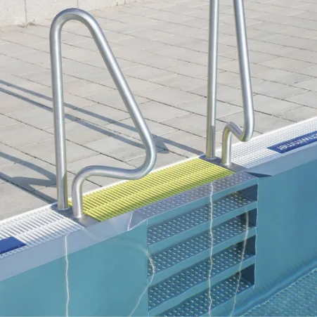 hsb edelstahlschwimmbecken treppen und einstiege