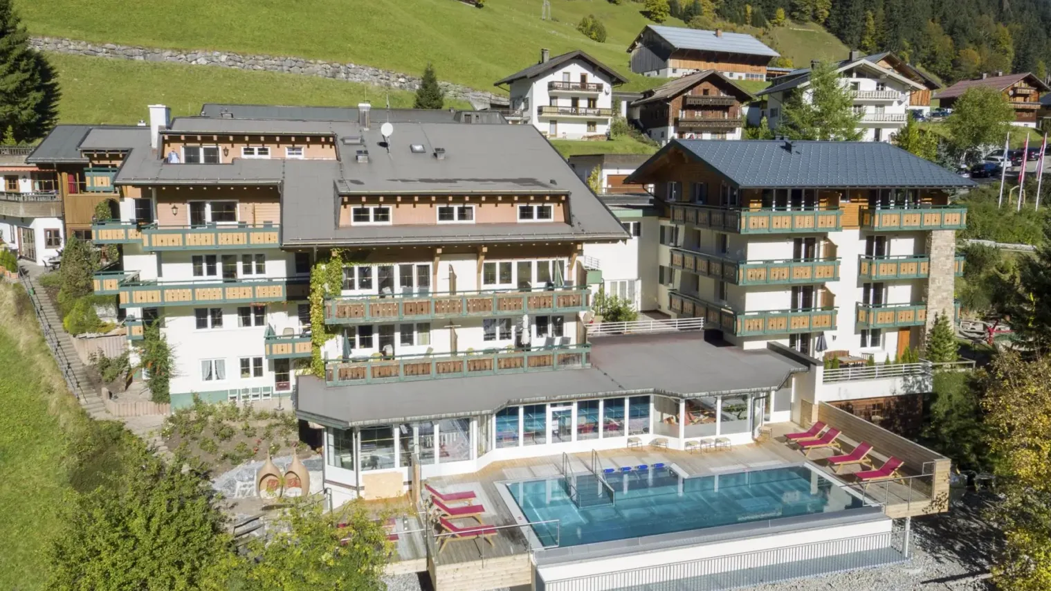 kleinwalsertal rosenhof oesterreich aussenansicht wellness