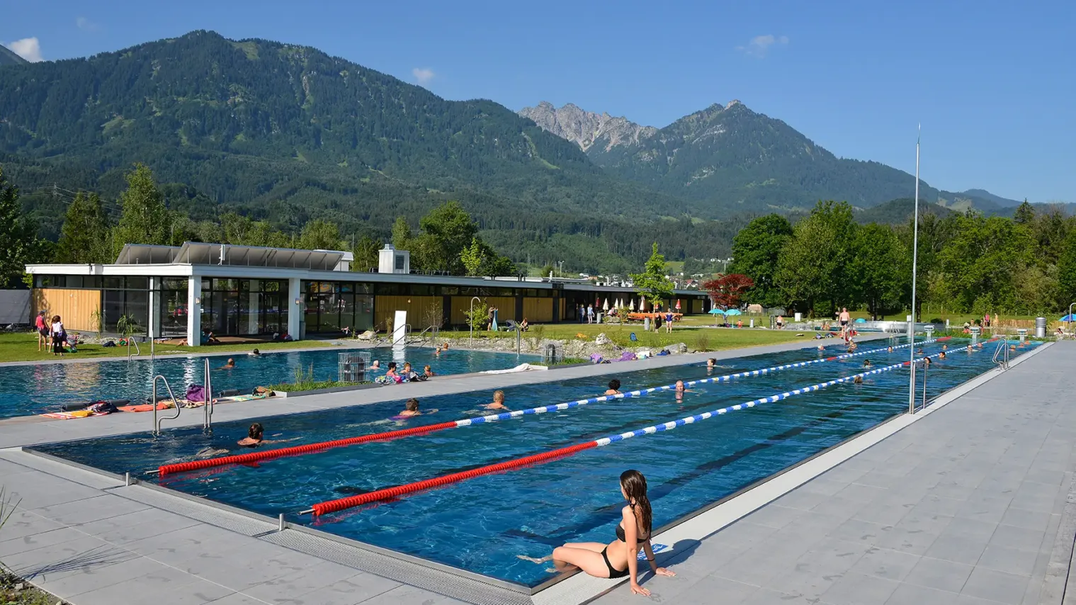 nenzing walgaubad oesterreich schwimmerbecken fun