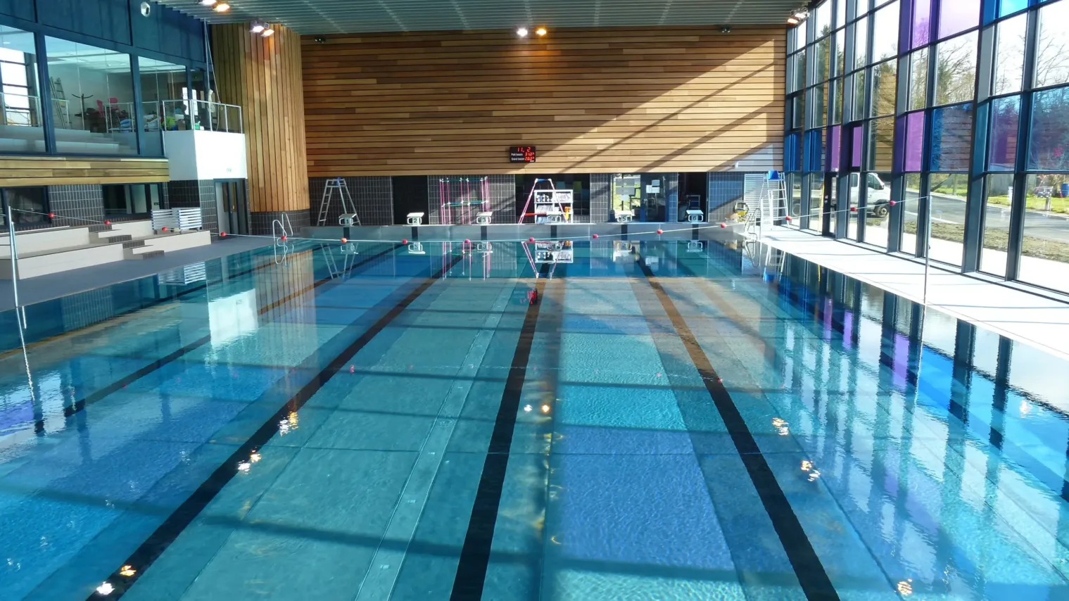 sainte menehould frankreich schwimmerbecken sport