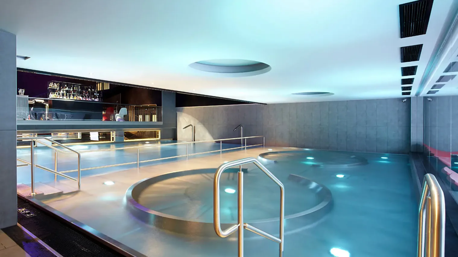 st petersburg voda club russland wellnessbecken wellness