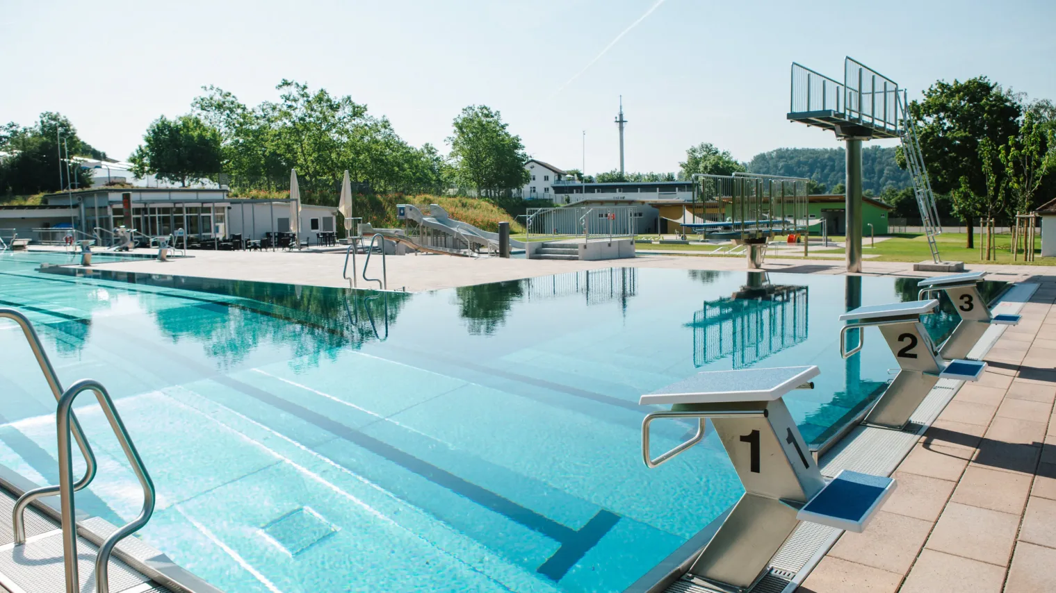 waldshut tiengen deutschland schwimmer und springerbecken fun