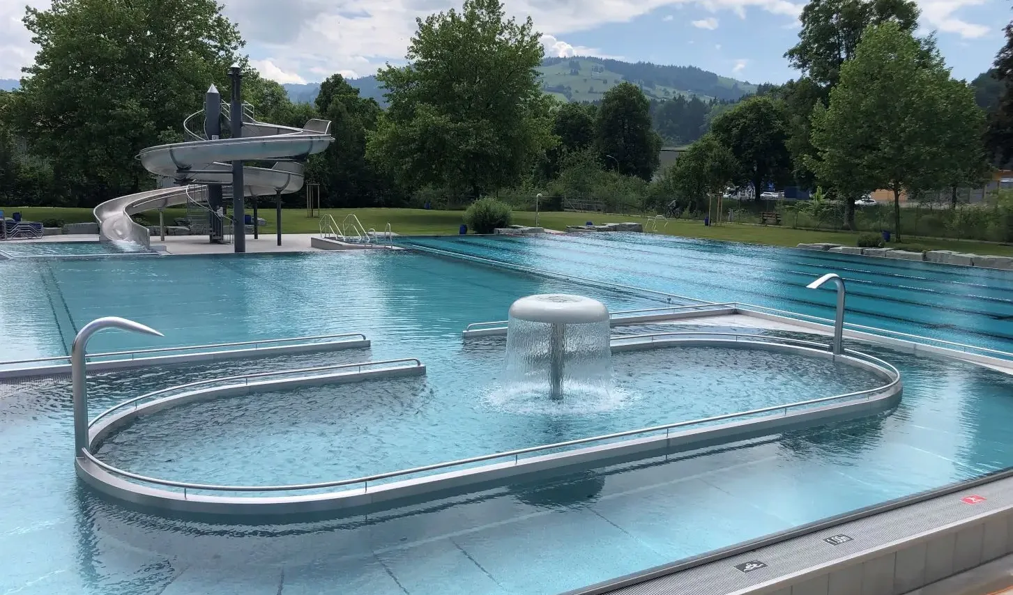 wattwil schweiz mehrzweckbecken fun