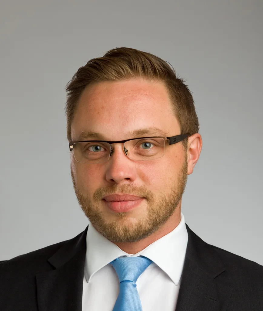 Zoltan Janos Kemenes, MBA
